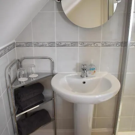 The Meadows Oda ve Kahvaltı 4*